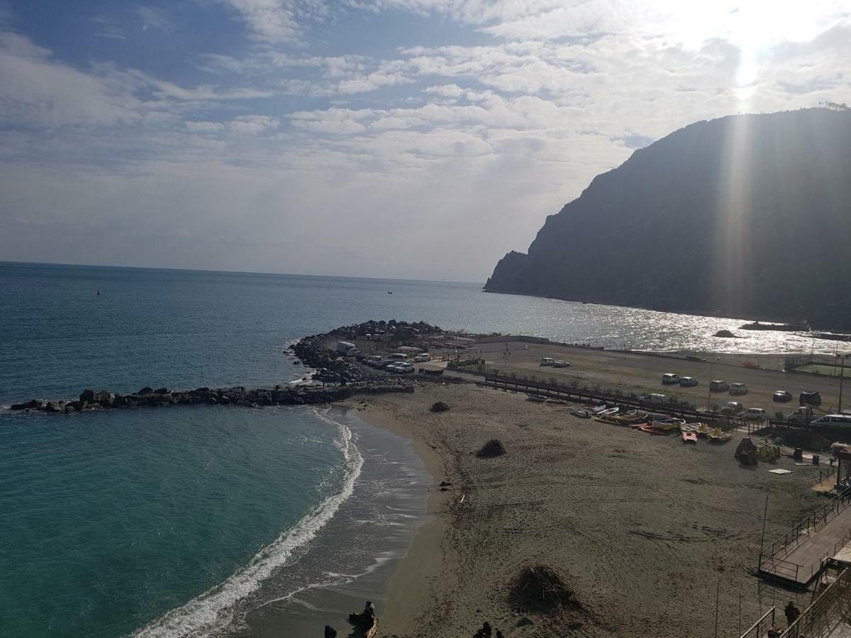 Olivia New Apt With - Ac Monterosso al Mare Exteriör bild
